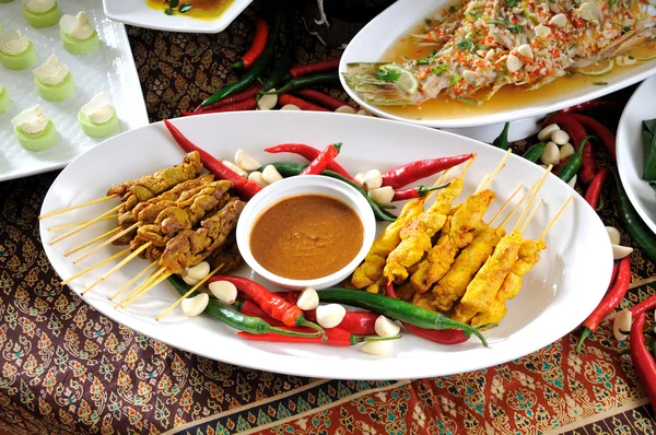 Thai cuisine, Chicken Satay, Beef Satay . — стоковое фото