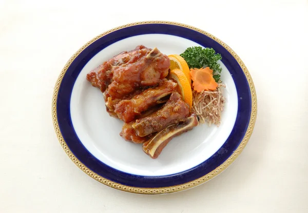 Côtelette de porc frite à la sauce aigre-douce — Photo
