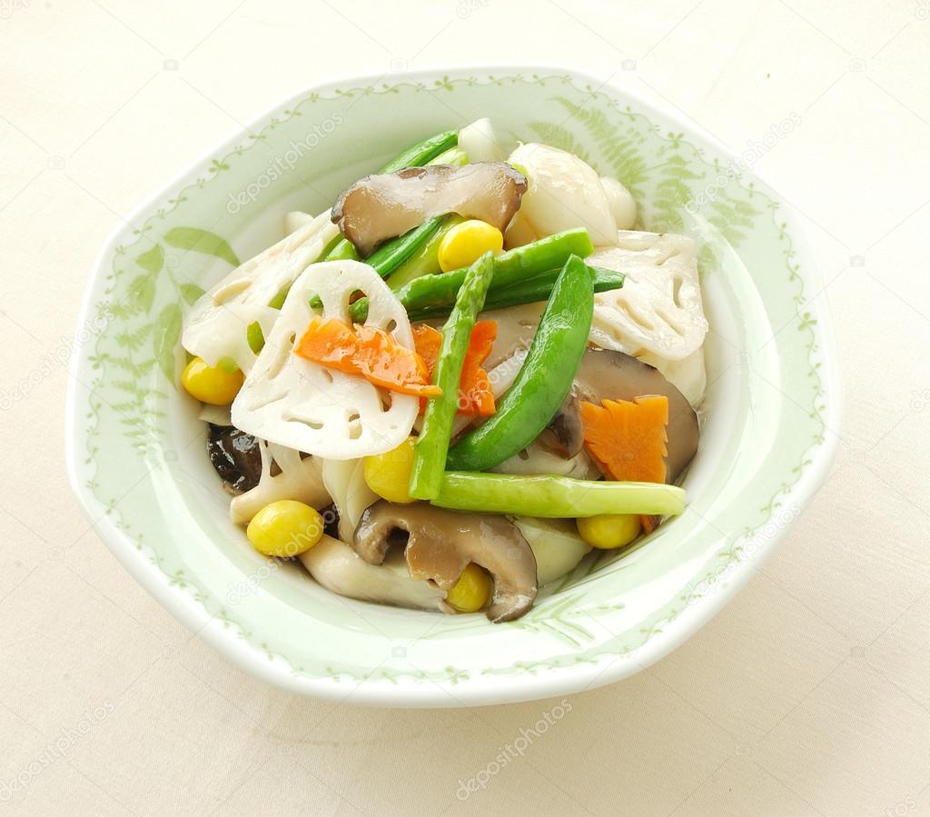 Fried mixed vegetable with lotus root