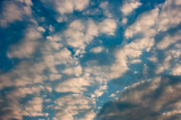 Blue sky with clouds — Stock Photo, Image