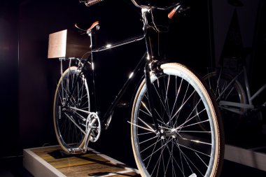 Eski scool klasik şehir bisikleti