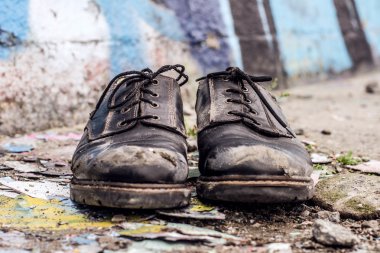 Evsiz adam Ayakkabı