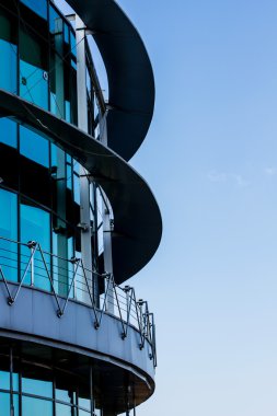 Yüksek teknoloji yapı