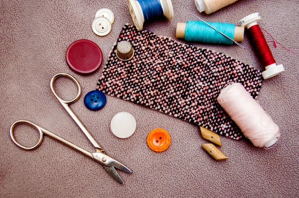 Kit de costura colorida — Fotografia de Stock