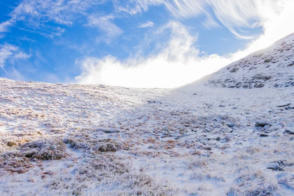 Snow-covered mountain view — Stock Photo, Image