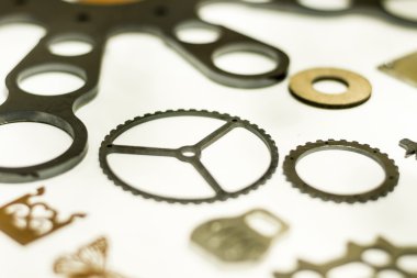 Metal işlenmiş parçalar