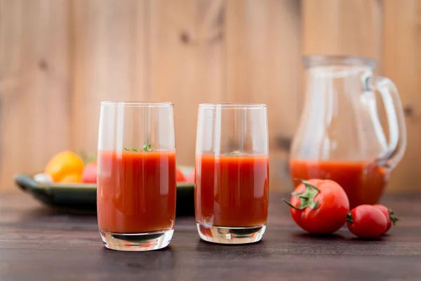 Glas tomatensap — Stockfoto