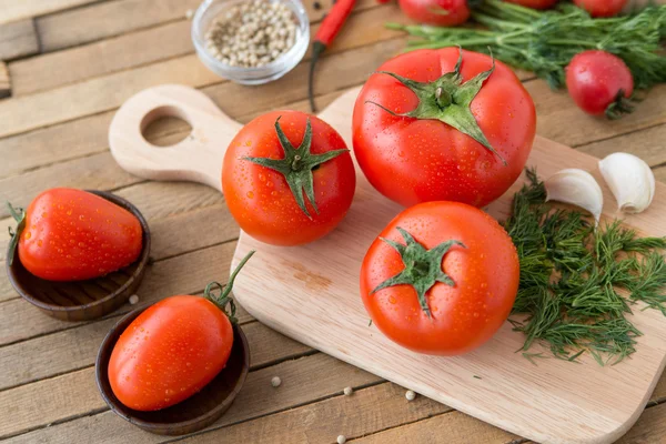 Tomates rojos deliciosos — Foto de Stock