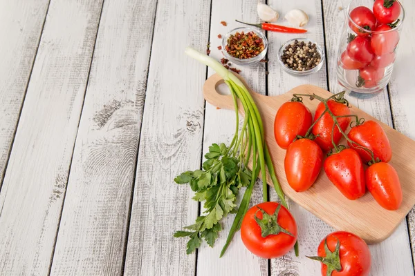 Rode heerlijke tomaten — Stockfoto