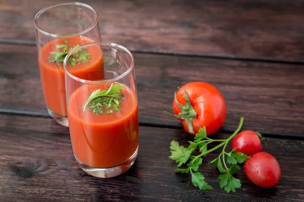 Kieliszek soku pomidorowego — Zdjęcie stockowe