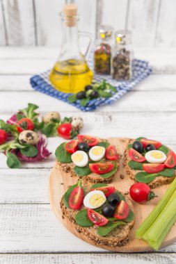 Domatesli çikolata.