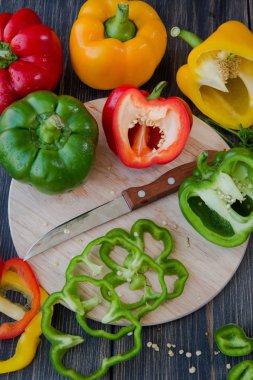 Tatlı biber çeşitli renkli çeşitleri