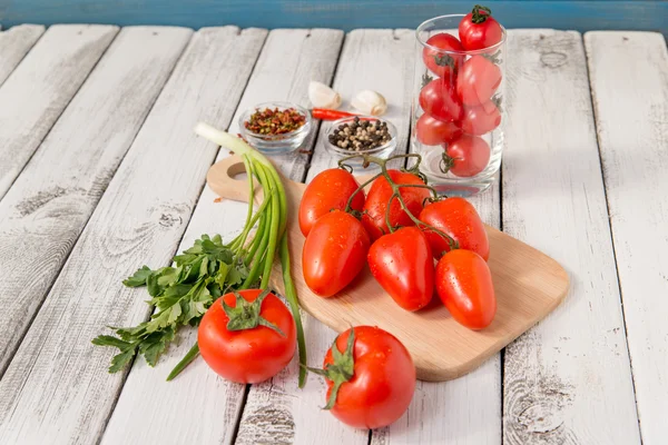 Rode heerlijke tomaten — Stockfoto