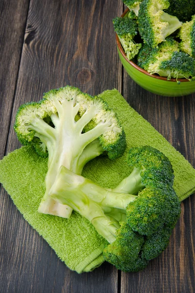 Broccoli freschi biologici — Foto Stock