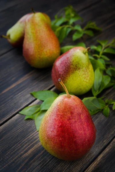 Peras orgánicas frescas maduras — Foto de Stock