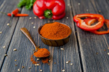 Tatlı biber çeşitli renkli çeşitleri