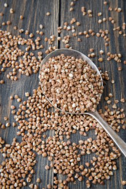 Kuru karabuğday kabuğu çıkarılmış