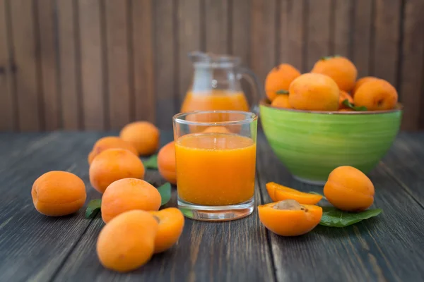 鲜杏汁 — 图库照片