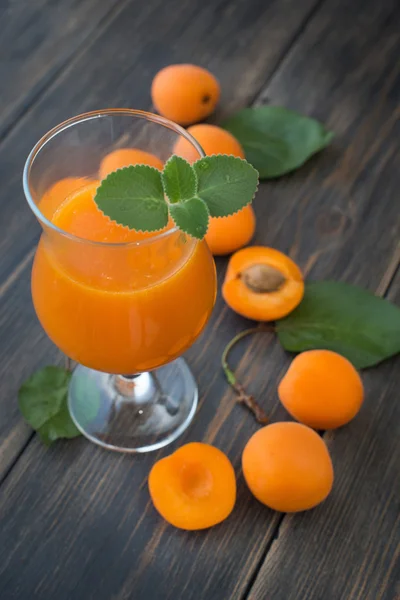 鲜杏汁 — 图库照片
