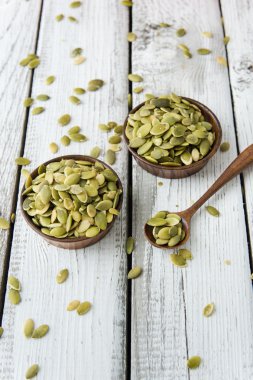 taze turuncu kabak çekirdeği ile