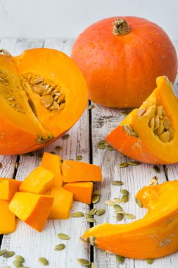 taze turuncu kabak çekirdeği ile