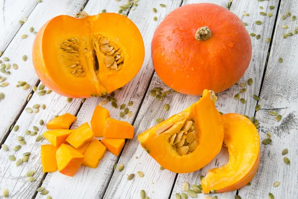 taze turuncu kabak çekirdeği ile