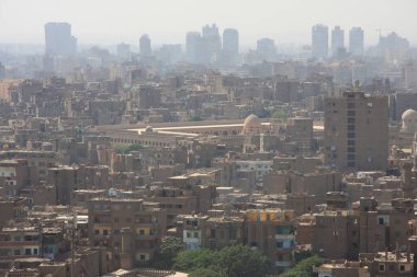 Kahire, Mısır, 18 Mayıs 2018, Kahire Mısır şehir manzarası gökyüzü manzarası, Kahire 'nin panoramik manzarası birçok modern bina, Tahrir Meydanı ve Tahrir Müzesi