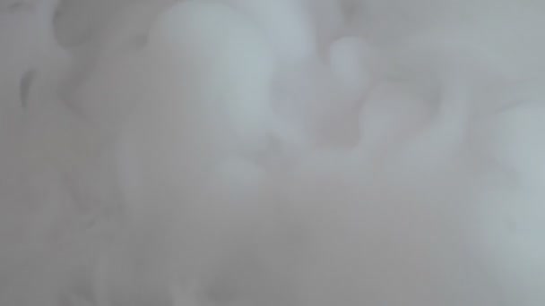 Біла димова хаотична хмара — стокове відео