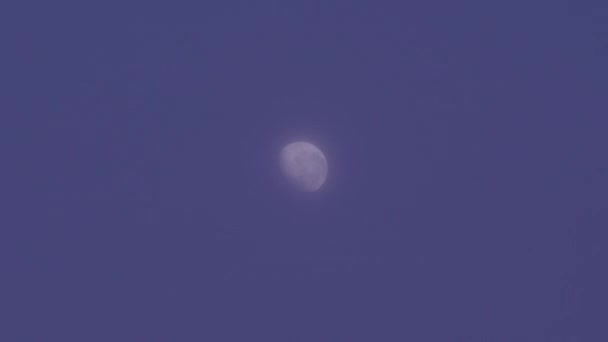 Lumière du jour Lune dans le ciel 
