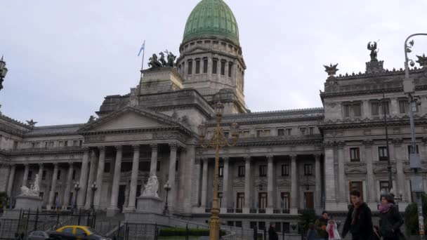 Underbett av argentinska kongressen i skymningen — Stockvideo