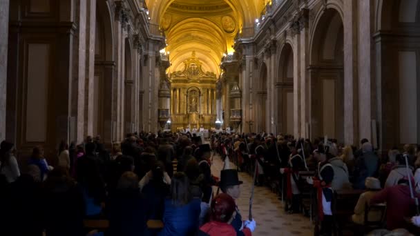 Giorno di indipendenza Celebrazioni bicentenarie messa nella Cattedrale di Buenos Aires, canto corale — Video Stock