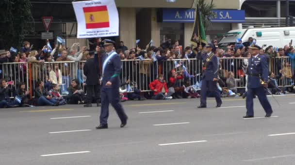 Espanha banda de marcha na Argentina Bicentenário celebrações do dia da independência — Vídeo de Stock