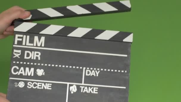 Chalkboard film slate greenscreen — Stock Video