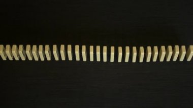 Büyük Domino etkisi sideshot yavaş çekimde