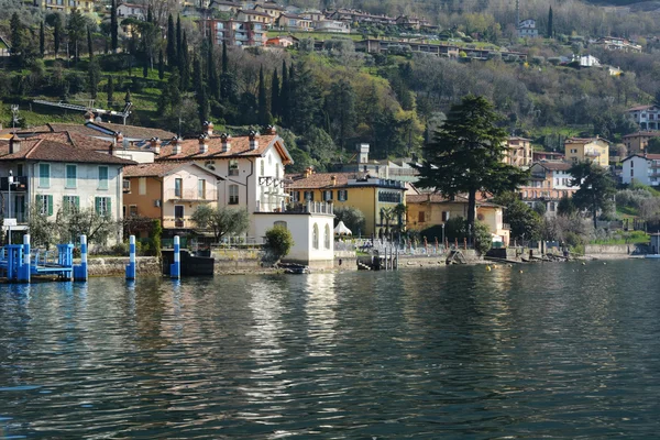 Casas en el Lago Iseo - Italia — Foto de Stock