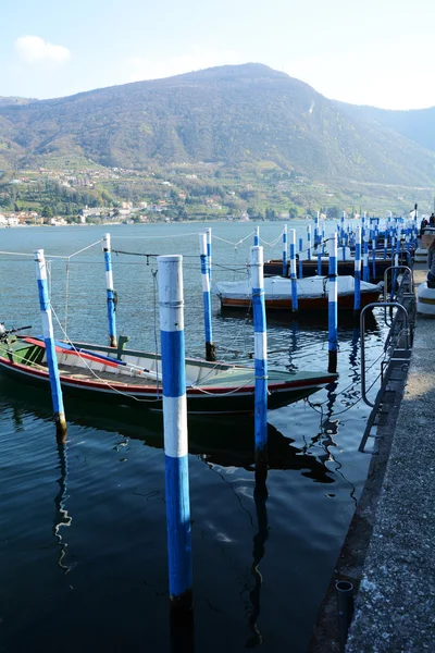 Човен на Озеро Ізео - Італія — стокове фото