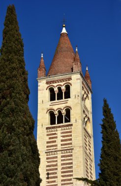 San Zeno Belfry selvi Verona arasında