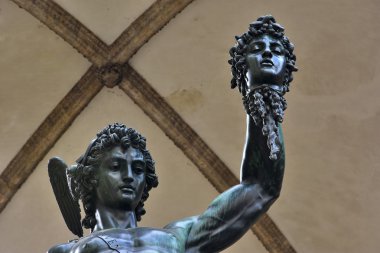 Medusa 'nın başıyla Perseus.