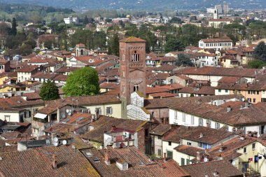 San Pietro Somaldi kilise ve çan kulesi