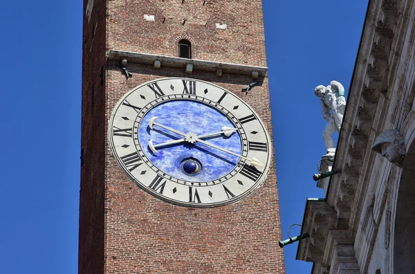 Torre Bissara oude klok — Stockfoto