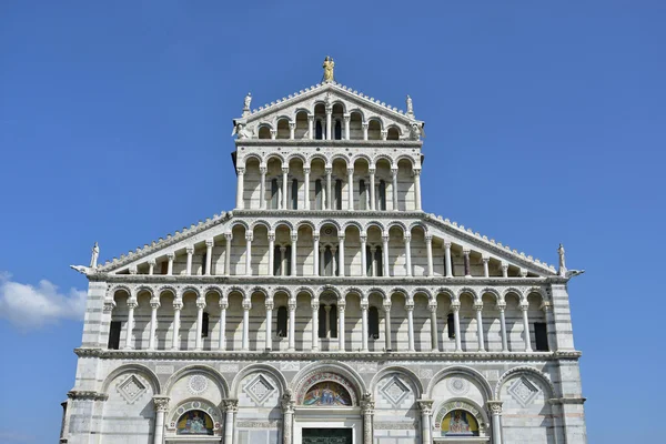 Фасад Піза собор — стокове фото