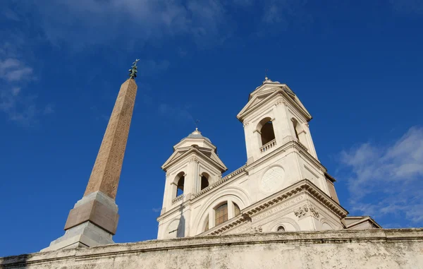 Trinita dei Monti en Roma —  Fotos de Stock