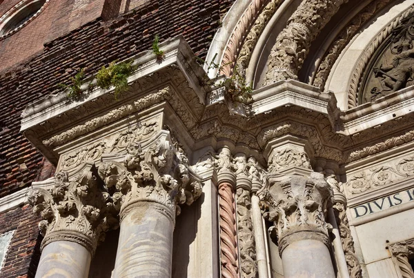 Gotisches Portal in Venedig — Stockfoto