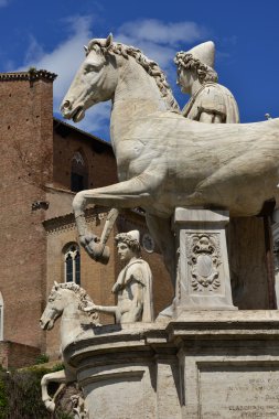 Castor ve Pollux heykeller