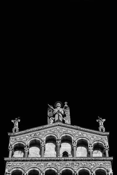 Szent Mihály Foro Templom Gyönyörű Középkori Román Homlokzat Város Lucca — Stock Fotó