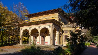 Montecatini Dönemi, İtalya, 5 Kasım 2025 - Montecatini Terminali 'ndeki Terme Excelsior Termal Binası ve Hamamı, Avrupa' nın Büyük Spa Kasabalarından biri