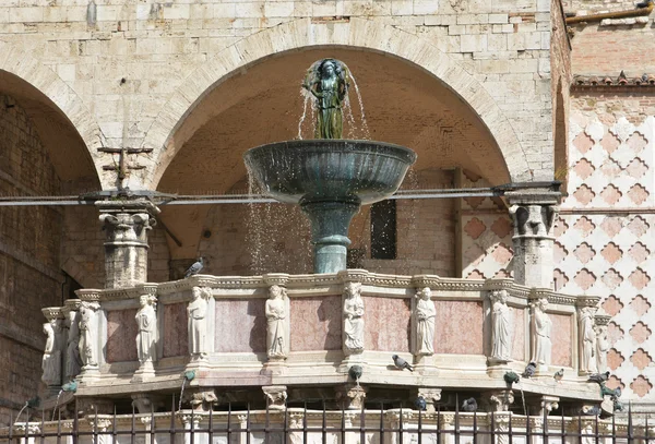 Fontana Grande Piazza IV Novembre, Perugia içinde — Stok fotoğraf