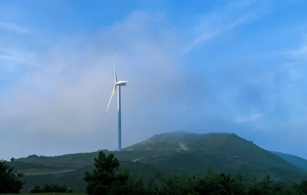 Dağlarda rüzgar türbinleri