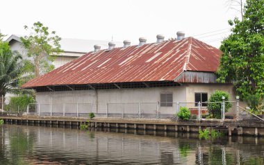 Eski ve küçük kargo