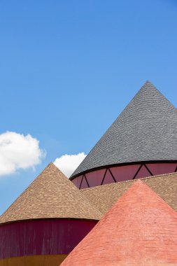 Çatı beyaz gökyüzü